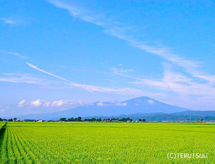 俳優佐藤輝 撮影 故郷山形県庄内平野から見る出羽富士、鳥海山